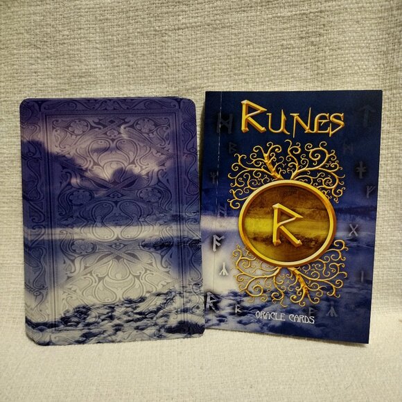 Runes Oracle Cards - Picture 3 of 11